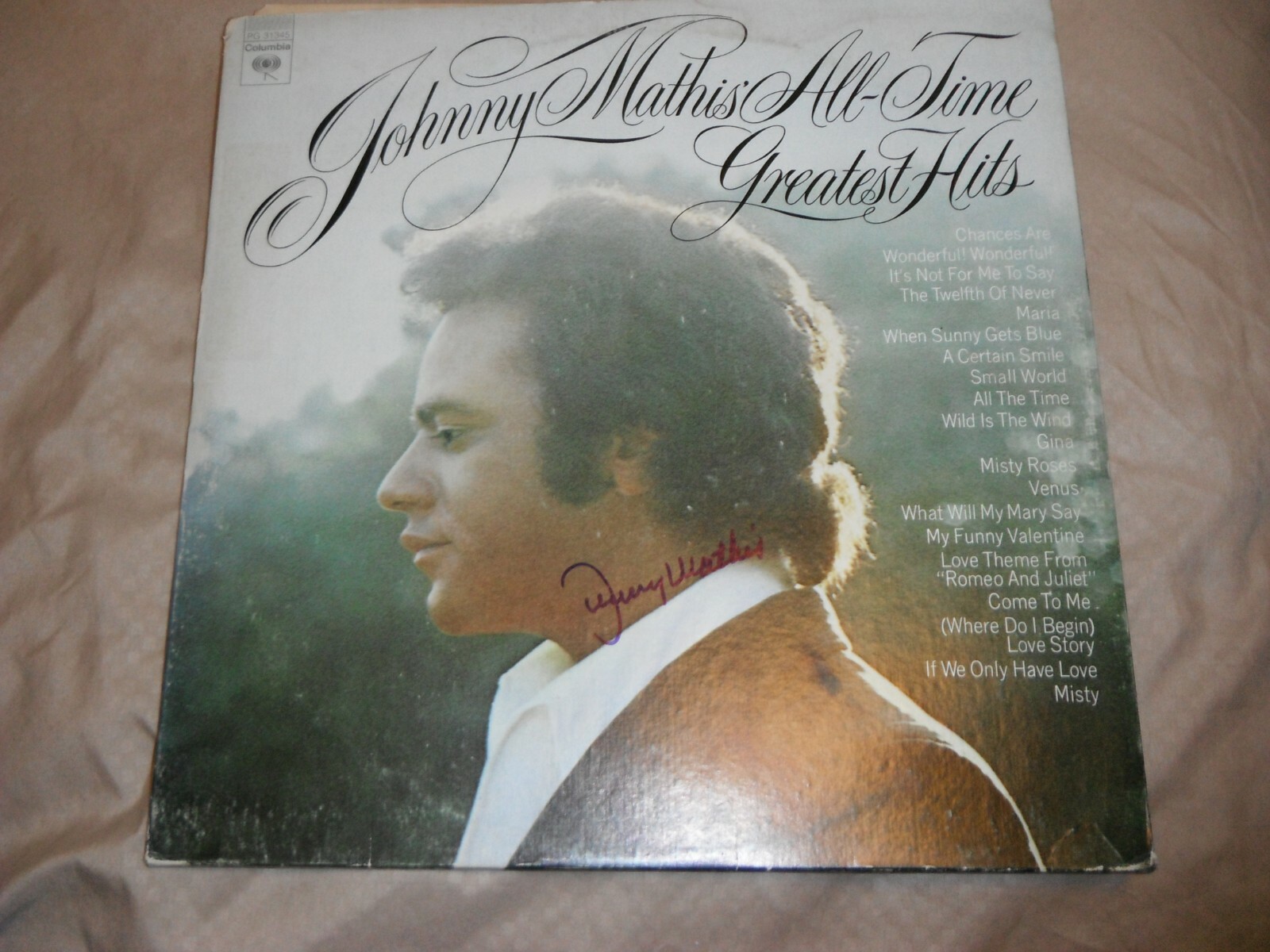 JOHNNY MATHIS SIGNED ALL TIME GREATEST HITS VINYL ALBUM Collectible Memorabilia
