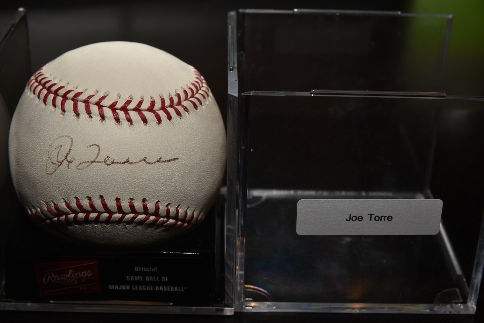JOE TORRE signed autographed RAWLINGS baseball Collectible Memorabilia