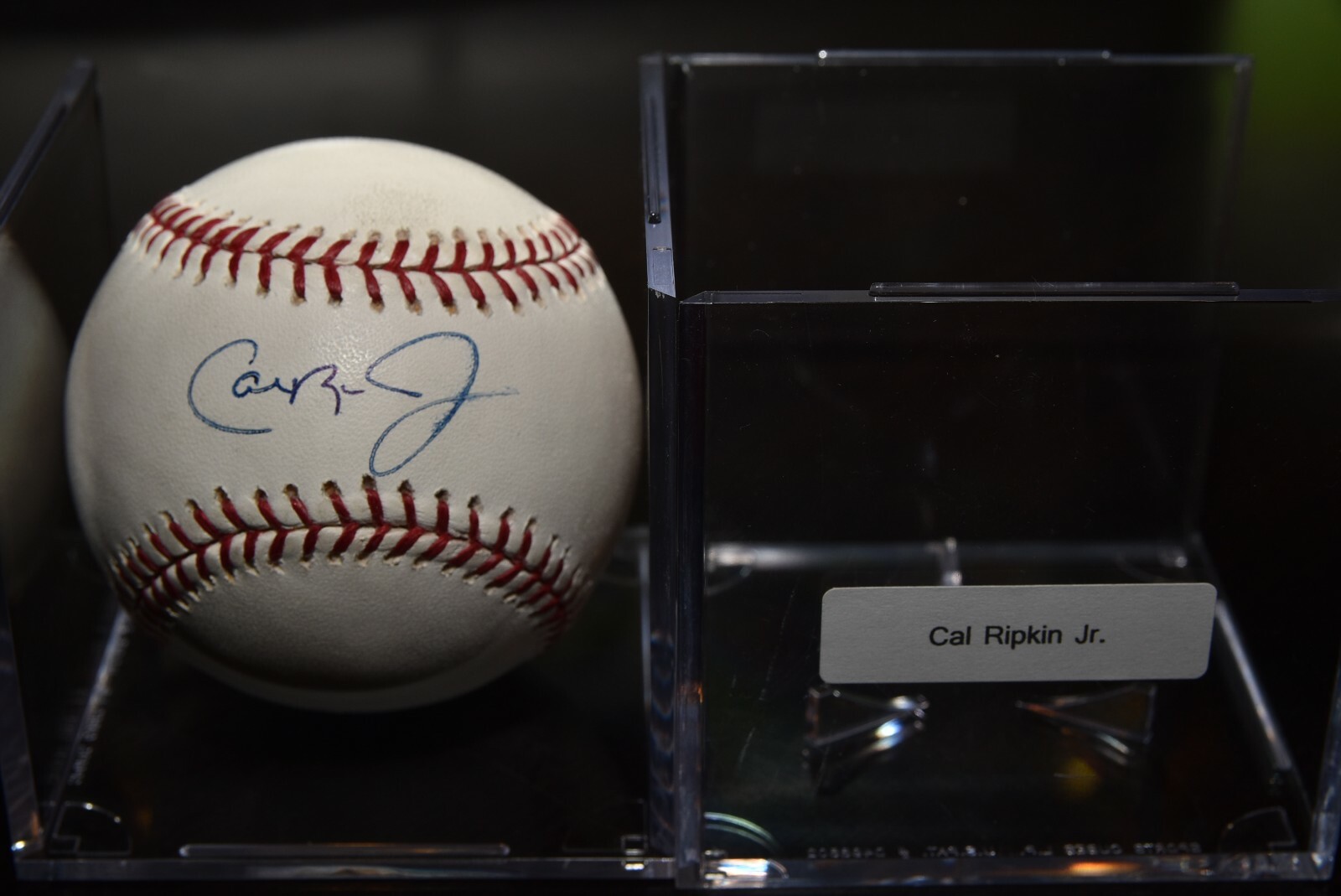 CAL RIPKEN JR. signed autographed RAWLINGS baseball Collectible Memorabilia