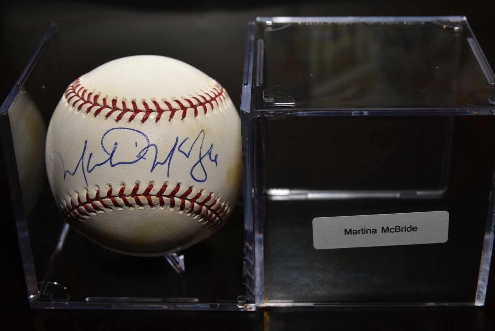 MARTINA MCBRIDE signed autographed RAWLINGS baseball Collectible Memorabilia