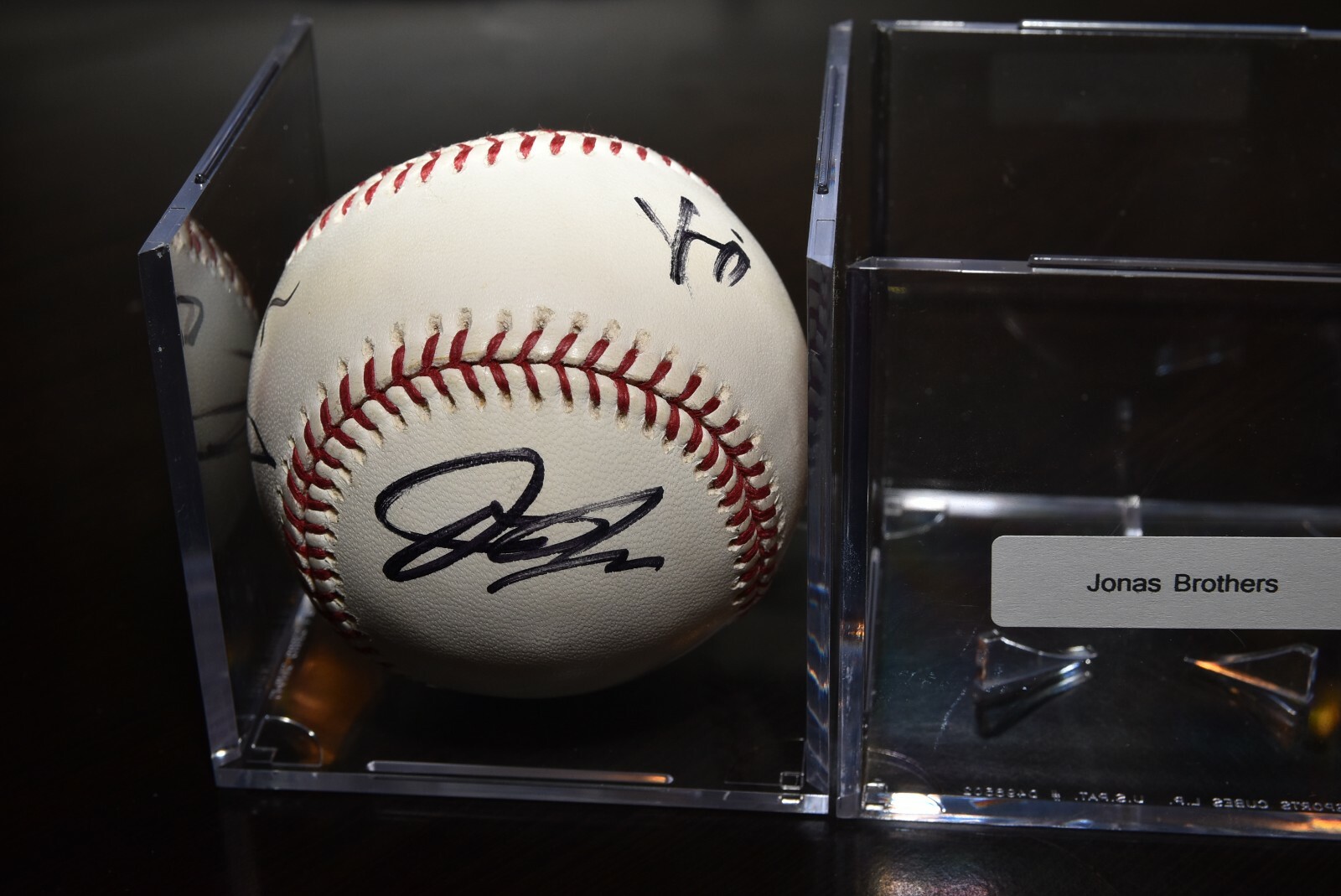 JONAS BROTHERS signed autographed RAWLINGS baseball KEVIN NICK and JOE Collectible Memorabilia