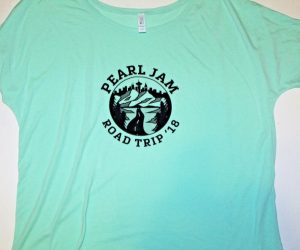 PEARL JAM THE HOME SHOWS TEAL SIZE LARGE WORLD TOUR LADIES 2018  COLLECTIBLE MEMORABILIA