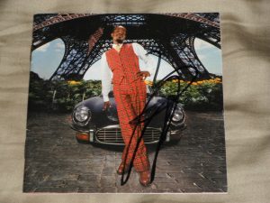 OUTKAST ANDRE BENJAMIN ANDRE 3000 SIGNED THE LOVE BELOW CD COVER  COLLECTIBLE MEMORABILIA