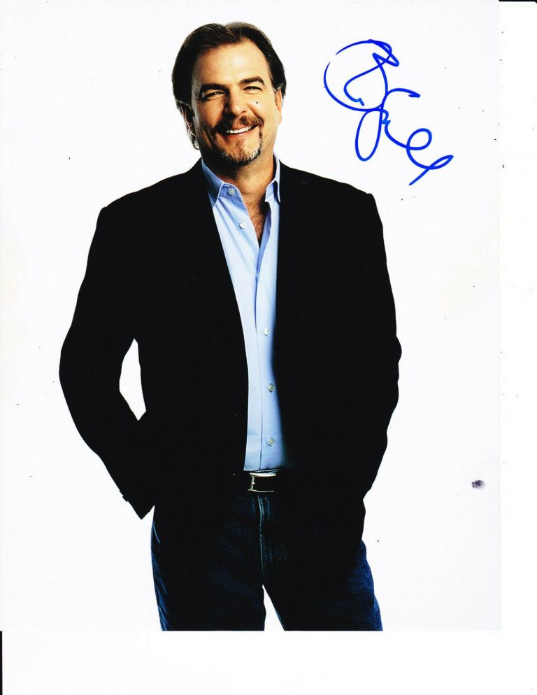 BILL ENGVALL SIGNED POSED 8X10 BLUE COLLAR TV  COLLECTIBLE MEMORABILIA