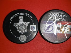 TAMPA BAY LIGHTNING JON COOPER SIGNED 2015 STANLEY CUP PUCK  COLLECTIBLE MEMORABILIA