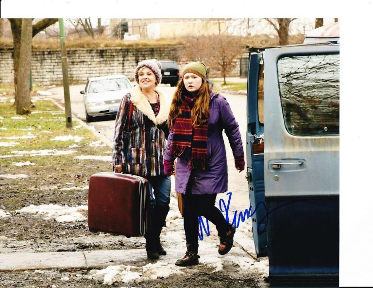 Shameless Emma Kenney Signed With Mom 8x10 Debbie Gallagher Collectible Memorabilia Autographia