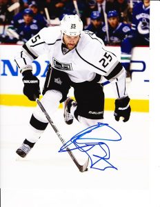 DUSTIN PENNER SIGNED LOS ANGELES KINGS BRINGING IT 8X10  COLLECTIBLE MEMORABILIA