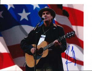 JAMES TAYLOR SIGNED AMERICAN FLAG BACKGROUND 8X10  COLLECTIBLE MEMORABILIA