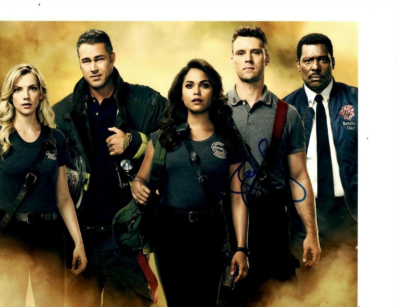 CHICAGO FIRE JESSE SPENCER SIGNED SMOKE BACKGROUND 8X10 MATTHEW CASEY ...