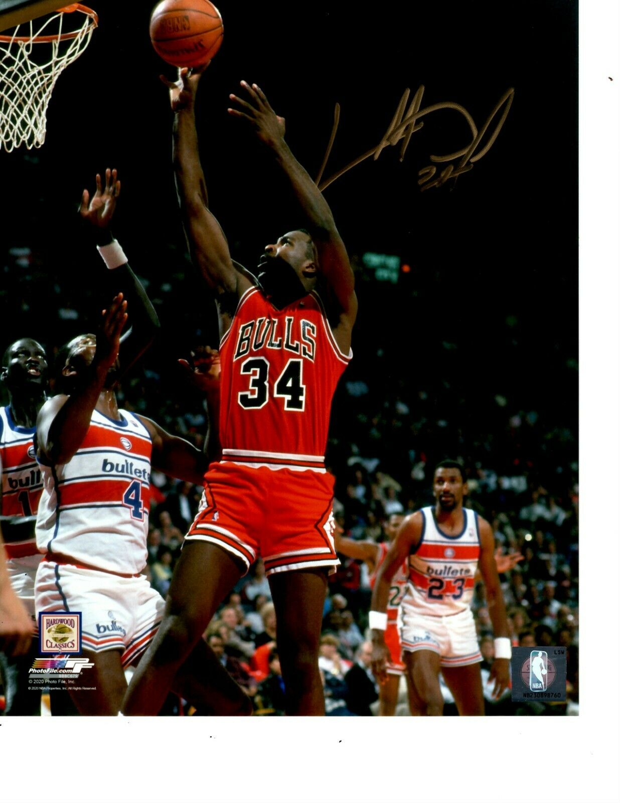 CHICAGO BULLS CHARLES OAKLEY SIGNED RED JERSEY 8X10 Collectible Memorabilia  | Autographia