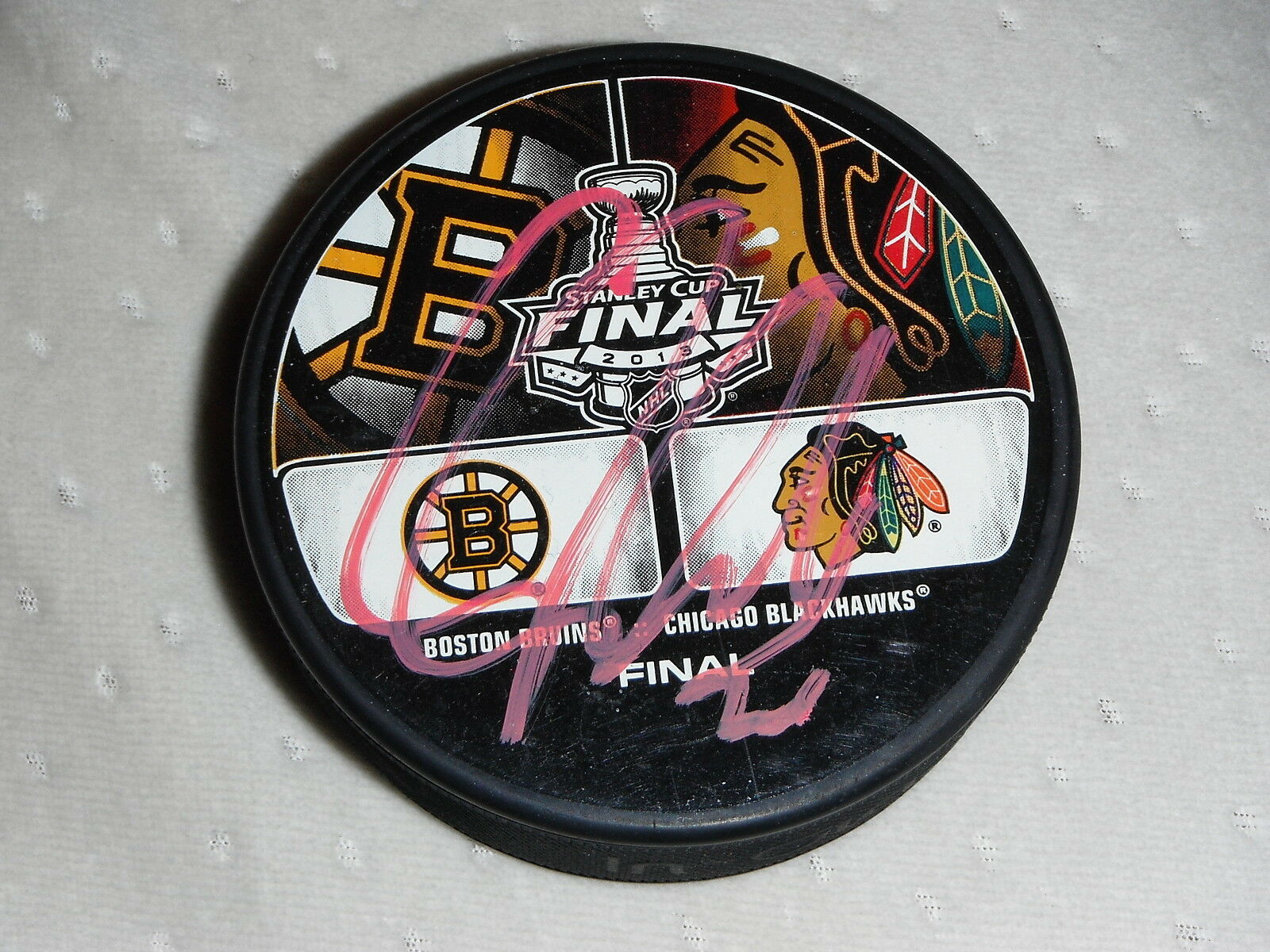 2013 CHICAGO BLACKHAWKS COREY CRAWFORD SIGNED STANLEY CUP PUCK Collectible Memorabilia
