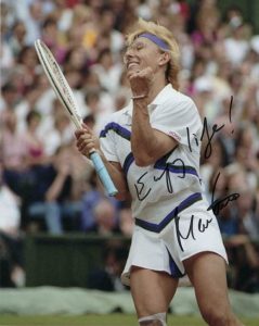 MARTINA NAVRATILOVA SIGNED AUTOGRAPH 8X10 PHOTO – WIMBLEDON CHAMP, TENNIS GREAT  COLLECTIBLE MEMORABILIA