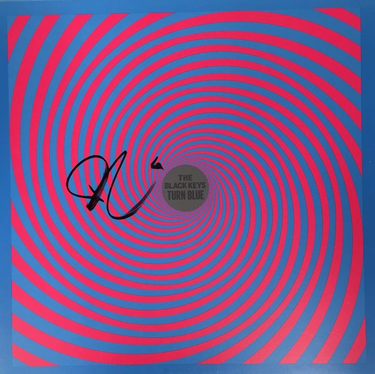 DAN AUERBACH AUTOGRAPHED SIGNED THE BLACK KEYS TURN BLUE BAS COA RECORD ALBUM  COLLECTIBLE MEMORABILIA