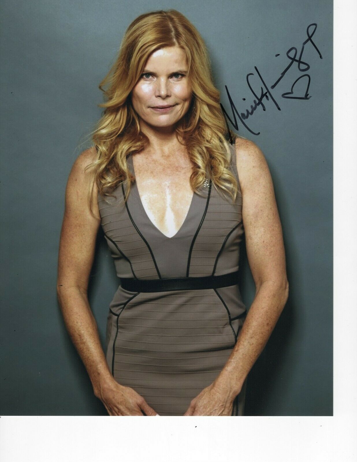 Mariel Hemingway Signed Sexy Clevage 8x10 The Contender Collectible Memorabilia Autographia