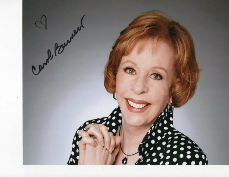 LEGENDARY ACTRESS CAROL BURNETT SIGNED 8X10  COLLECTIBLE MEMORABILIA