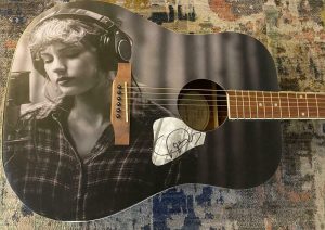 TAYLOR SWIFT SIGNED AUTOGRAPH CUSTOM FOLKLORE GIBSON EPIPHONE ACOUSTIC GUITAR G  COLLECTIBLE MEMORABILIA