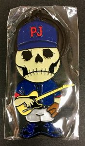 PEARL JAM 2018 OFFICIAL CHICAGO WRIGLEY FIELD PJ CONCERT SKULLY ENAMEL KEYCHAIN  COLLECTIBLE MEMORABILIA