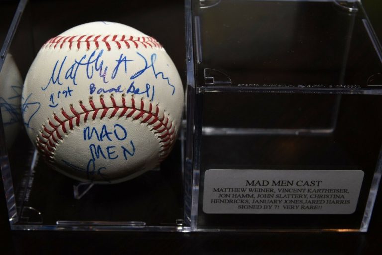 MAD MEN CAST SIGNED RAWLINGS BASEBALL VERY RARE MATTHEW WEINER JANUARY JONES +  COLLECTIBLE MEMORABILIA
