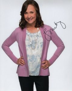 LAURIE METCALF SIGNED AUTOGRAPHED THE MCCARTHYS MARJORIE PHOTO W/ HOLOGRAM COA  COLLECTIBLE MEMORABILIA