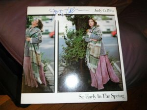 JUDY COLLINS SIGNED SO EARLY IN THE SPRING VINYL ALBUM LEGEND  COLLECTIBLE MEMORABILIA