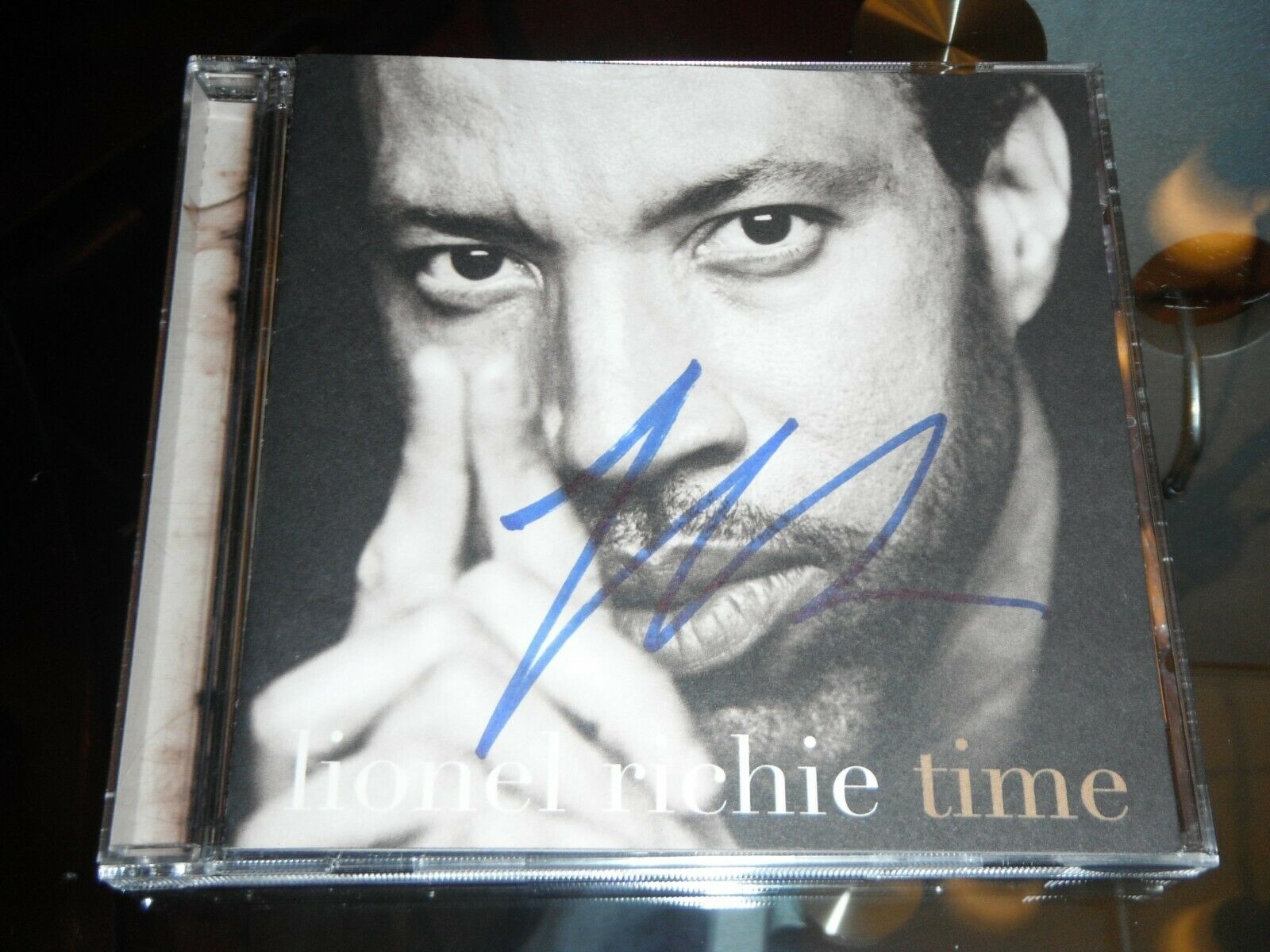 LIONEL RICHIE SIGNED TIME CD COVER Collectible Memorabilia | Autographia