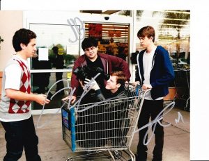 PROJECT X GROUP SIGNED IN SHOPPING CART 8X10 THOMAS MANN + COOPER + BROWN  COLLECTIBLE MEMORABILIA
