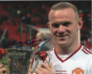 MANCHESTER UNITED WAYNE ROONEY SIGNED TROPHY 8X10  COLLECTIBLE MEMORABILIA