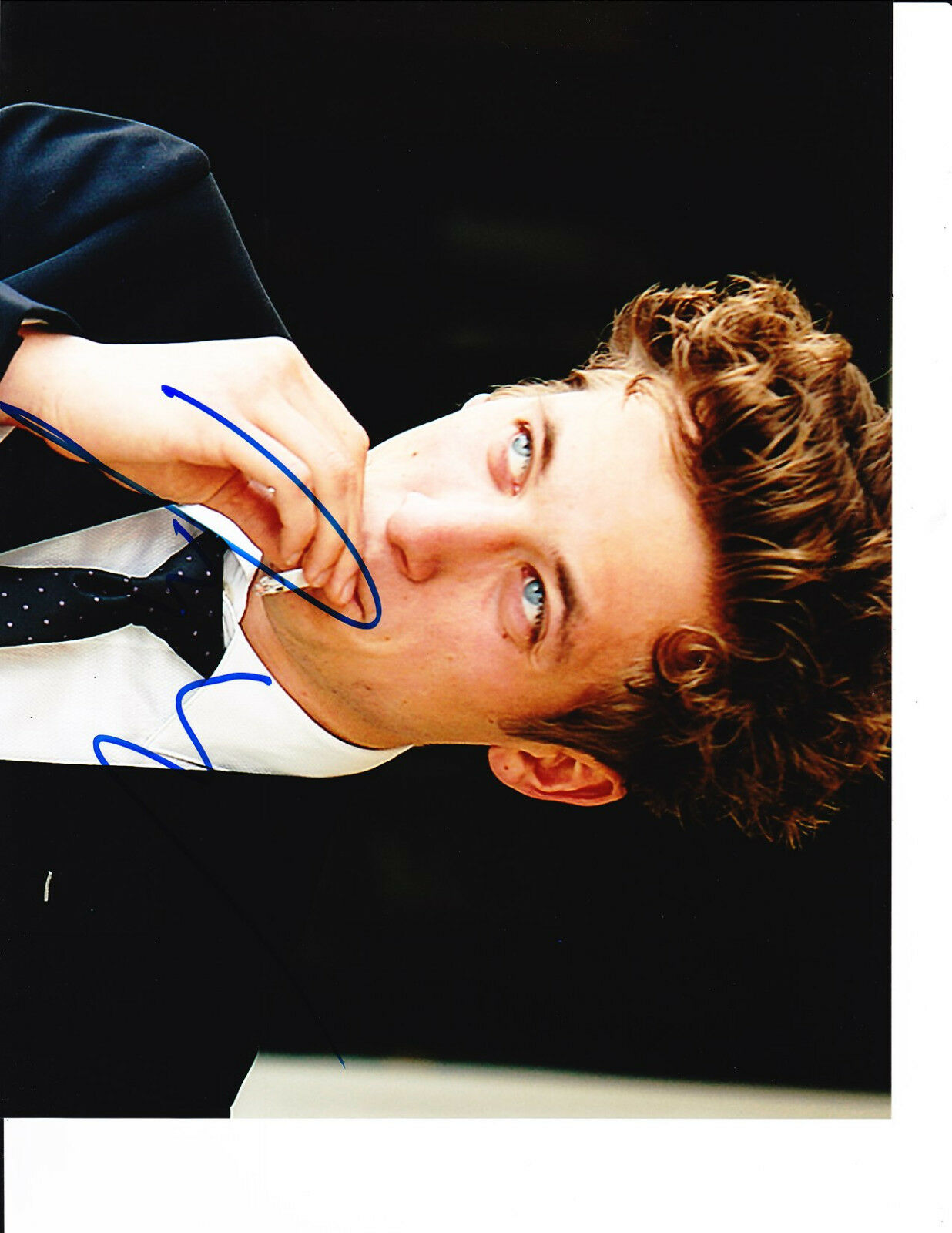 SHAMELESS JEREMY ALLEN WHITE SIGNED SMOKING IN A TIE 8X10 LIP