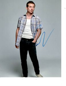 SHAMELESS LIP GALLAGHER JEREMY ALLEN WHITE SIGNED COOL POSE 8X10  COLLECTIBLE MEMORABILIA