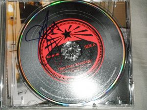 TWISTED SISTER DEE SNIDER SIGNED CD DEE DOES BROADWAY  COLLECTIBLE MEMORABILIA