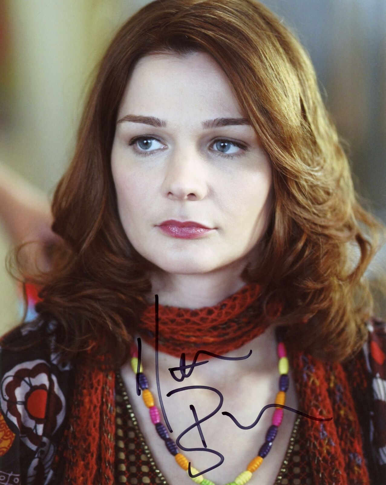 Heather Burns "Bored to Death" AUTOGRAPH Signed 8x10 Photo ACOA