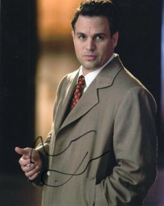 MARK RUFFALO ACTOR SIGNED 8×10 PHOTO W/COA THE AVENGERS HULK DARK WATERS #1  COLLECTIBLE MEMORABILIA
