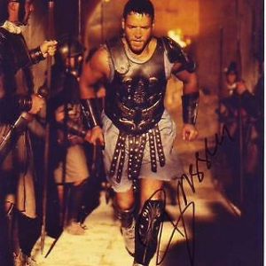 RUSSELL CROWE Signed GLADIATOR Photo w/ Hologram COA Collectible Memorabilia