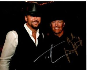 TIM MCGRAW AND GEORGE STRAIT SIGNED AUTOGRAPHED PHOTO RARE!!!  COLLECTIBLE MEMORABILIA