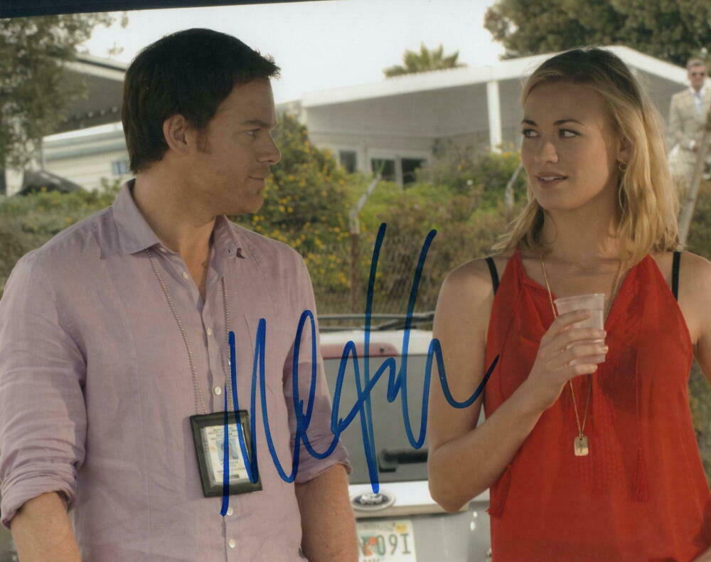 MICHAEL C HALL SIGNED AUTOGRAPH 8X10 PHOTO DEXTER STAR . SIX