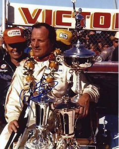 A. J. FOYT SIGNED INDY RACE CAR DRIVER PHOTO W/ HOLOGRAM COA  COLLECTIBLE MEMORABILIA