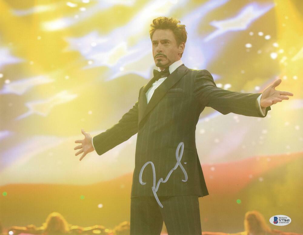 ROBERT DOWNEY JR SIGNED 11X14 PHOTO IRON MAN MARVEL AUTOGRAPH BECKETT COA C