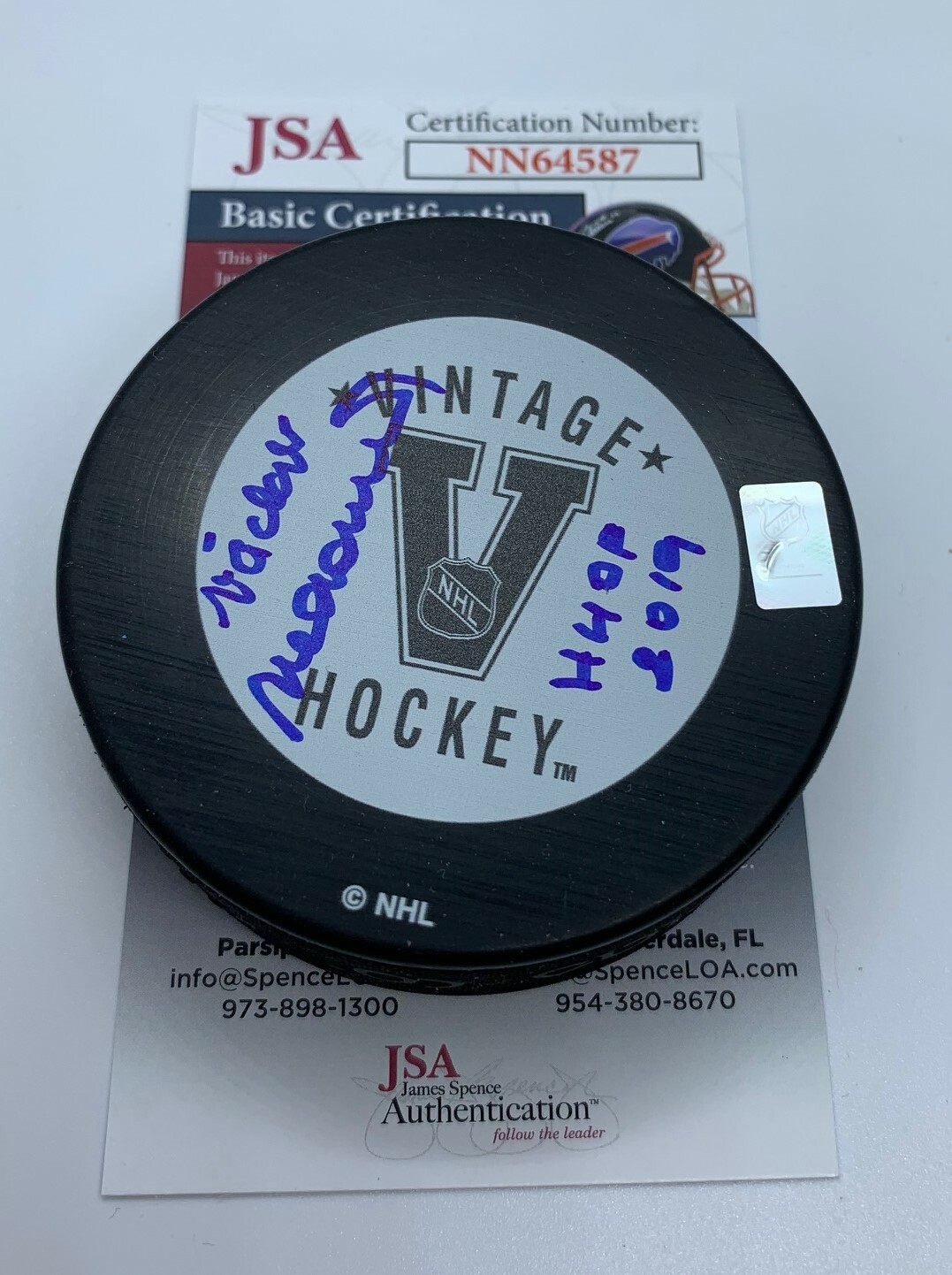 Vaclav Nedomansky signed Detroit Red Wings puck autographed W/ HOF Inscrip. JSA