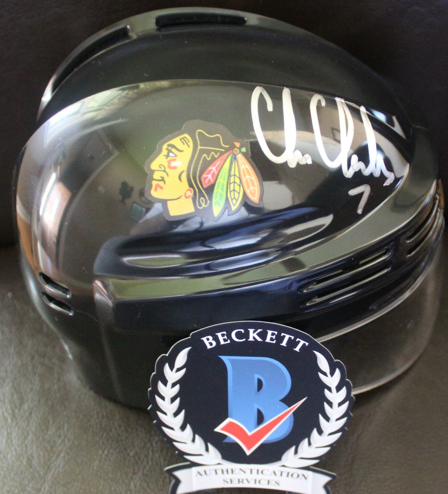 NEW LISTINGChris Chelios Signed Chicago Blackhawks Mini Hockey Helmet w/Beckett COA