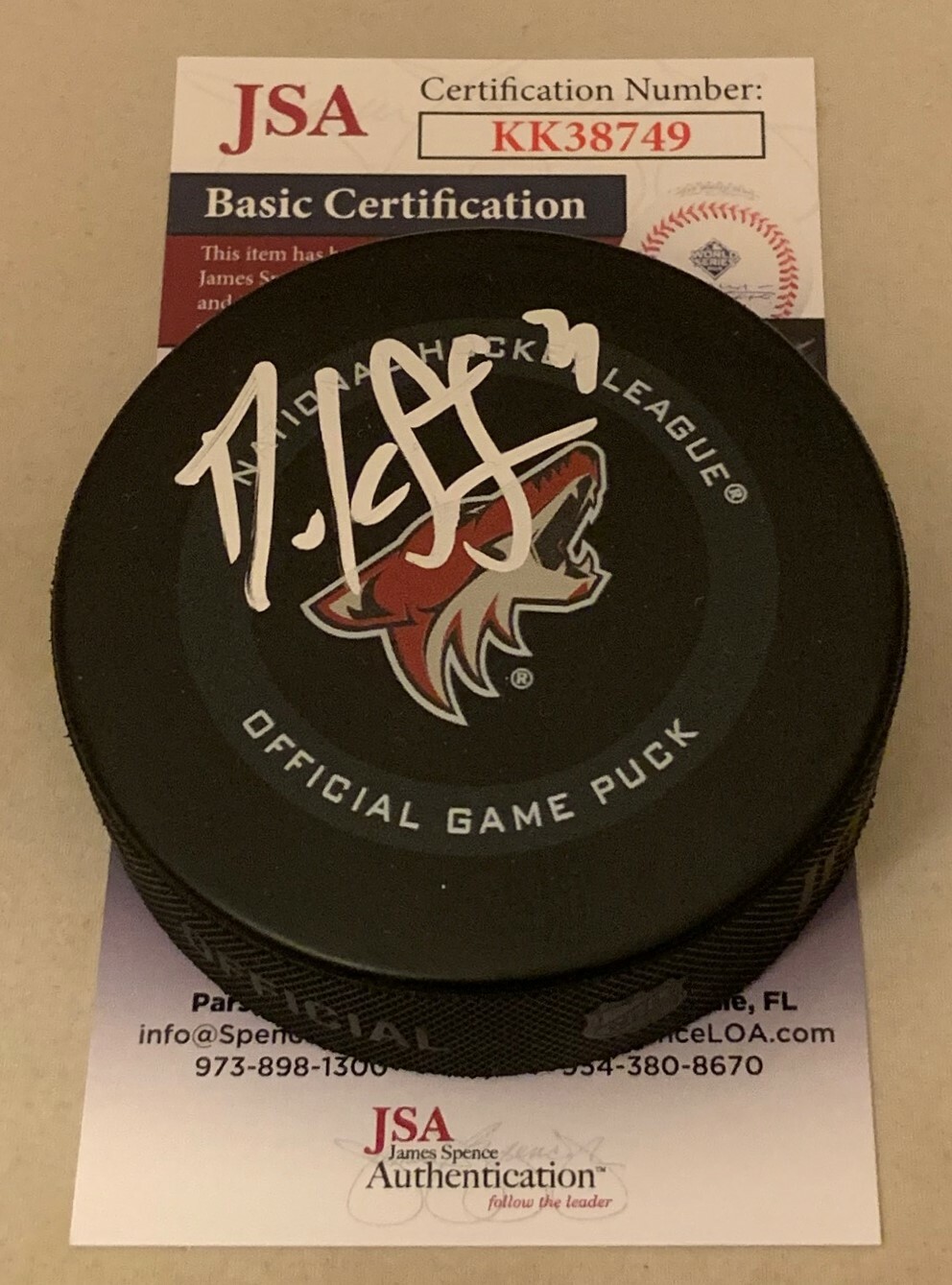 Derek Stepan signed Arizona Coyotes Official Game Puck autographed JSA