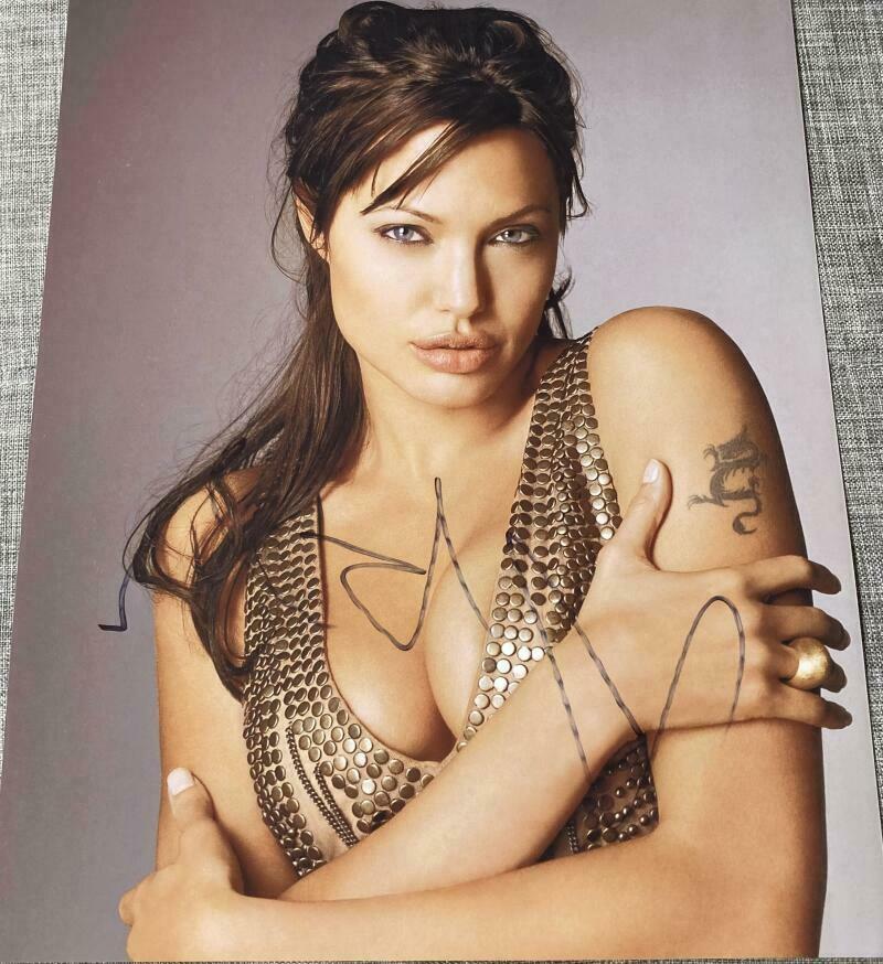 Angelina Jolie Signed Autographed X Photo Sexy Hollywood Babe Pose Coa Autographia