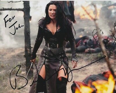 BRIDGET REGAN Signed LEGEND OF THE SEEKER KAHLAN AMNELL Photograph - To ...