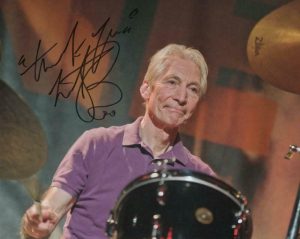 CHARLIE WATTS SIGNED AUTOGRAPH 8X10 PHOTO – THE ROLLING STONES, BLACK AND BLUE COLLECTIBLE MEMORABILIA