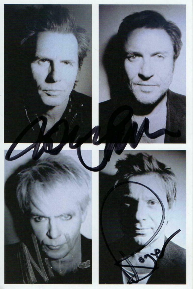 DURAN DURAN FULL BAND SIGNED AUTOGRAPH 4″X6″ PAPER GODS POST CARD – SIMON LE BON COLLECTIBLE MEMORABILIA