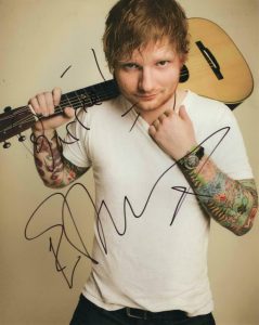 ED SHEERAN SIGNED AUTOGRAPH 8X10 PHOTO – PLUS, DIVIDE, SHAPE OF YOU SINGER ACOA COLLECTIBLE MEMORABILIA