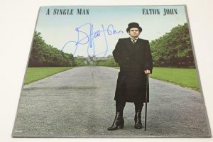 ELTON JOHN SIGNED AUTOGRAPH ALBUM VINYL RECORD A SINGLE MAN ROCKETMAN LEGEND JSA COLLECTIBLE MEMORABILIA