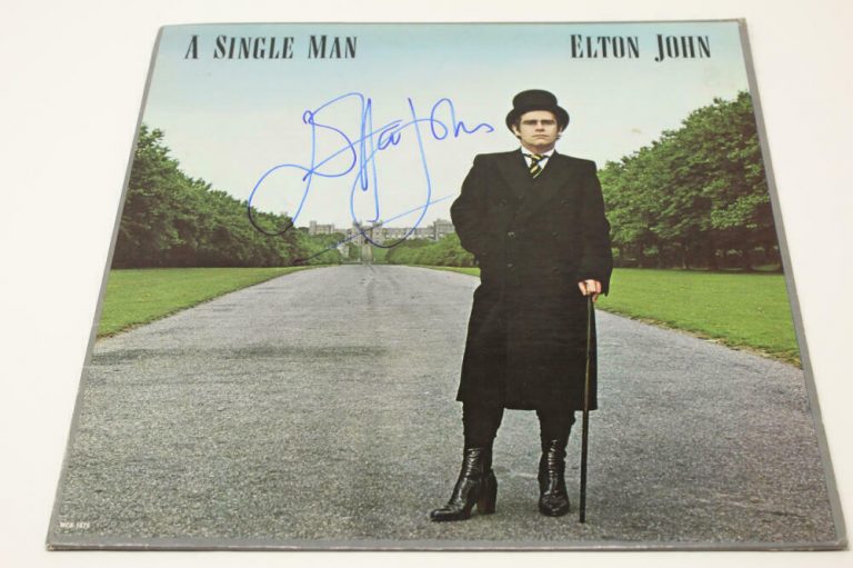 ELTON JOHN SIGNED AUTOGRAPH ALBUM VINYL RECORD A SINGLE MAN ROCKETMAN ...