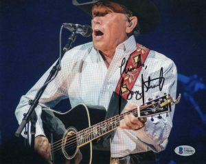 GEORGE STRAIT SIGNED AUTOGRAPH 8×10 PHOTO – KING OF COUNTRY, BLUE CLEAR SKY BAS COLLECTIBLE MEMORABILIA