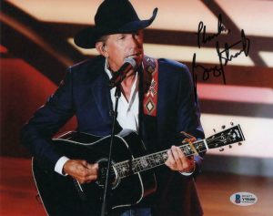 GEORGE STRAIT SIGNED AUTOGRAPH 8×10 PHOTO – KING OF COUNTRY, OUT OF THE BOX BAS COLLECTIBLE MEMORABILIA