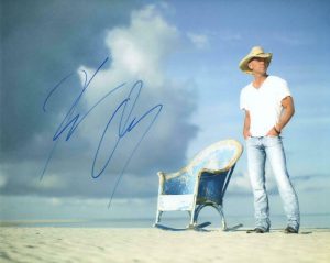 KENNY CHESNEY SIGNED AUTOGRAPH 8X10 PHOTO – COUNTRY MUSIC SUPERSTAR, RARE ACOA COLLECTIBLE MEMORABILIA